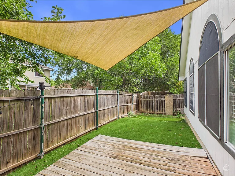 7400 Crepe Myrtle Dr — Photo 25