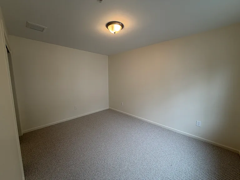 283 Lake St #B — Photo 16