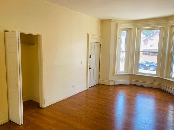 3rd image of 362 Clinton Ave Floor 1