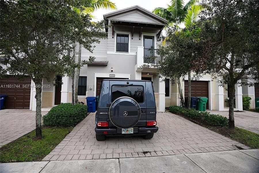 1st image of 10436 NW 61st Ln