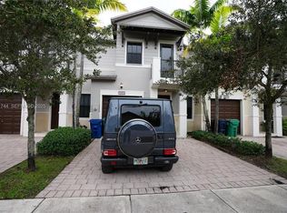 10436 NW 61st Ln, Doral, FL 33178