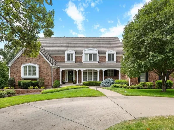 11728 Canterbury St, Leawood, KS 66211