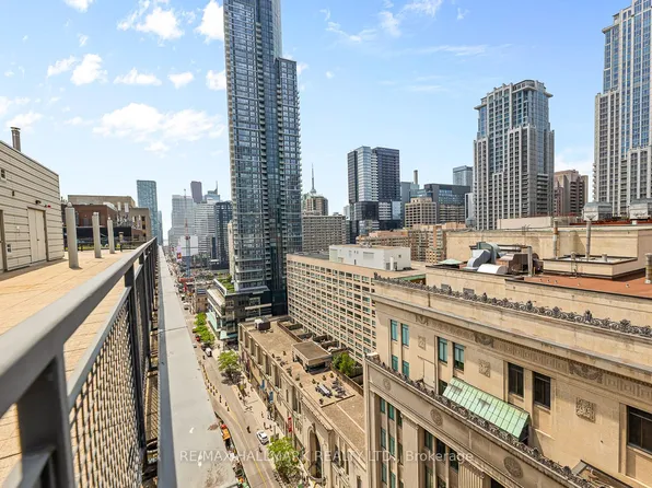 7 Carlton St, Toronto, ON