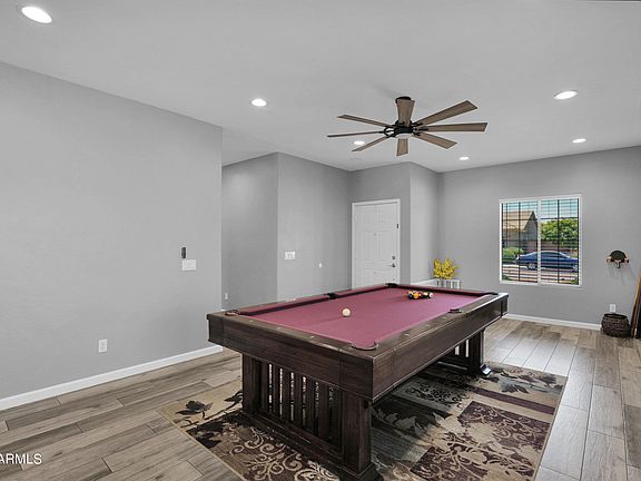 5th image of 472 E Quentin Lane