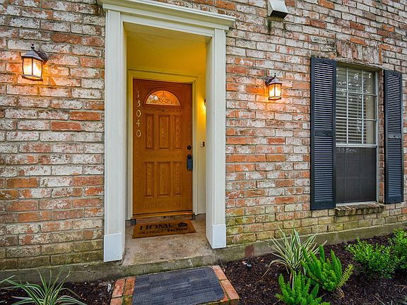 2nd image of 13040 Trail Hollow Dr