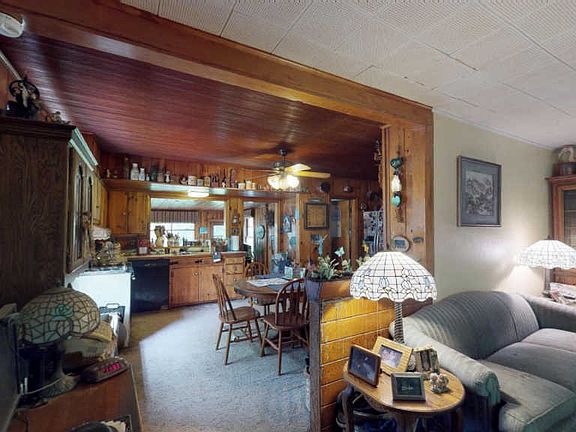 3rd image of 20 N Middleton Ave