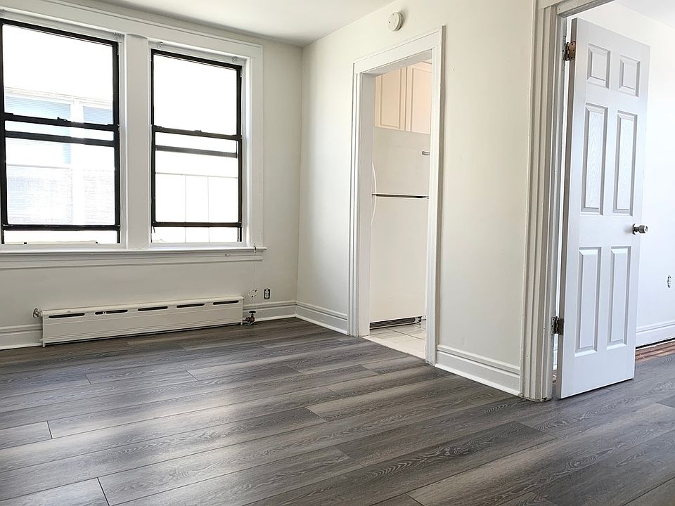 2nd image of 23-19 35th St #3R