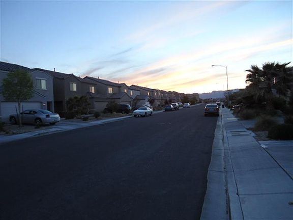 3rd image of 9108 Mackanos Ave