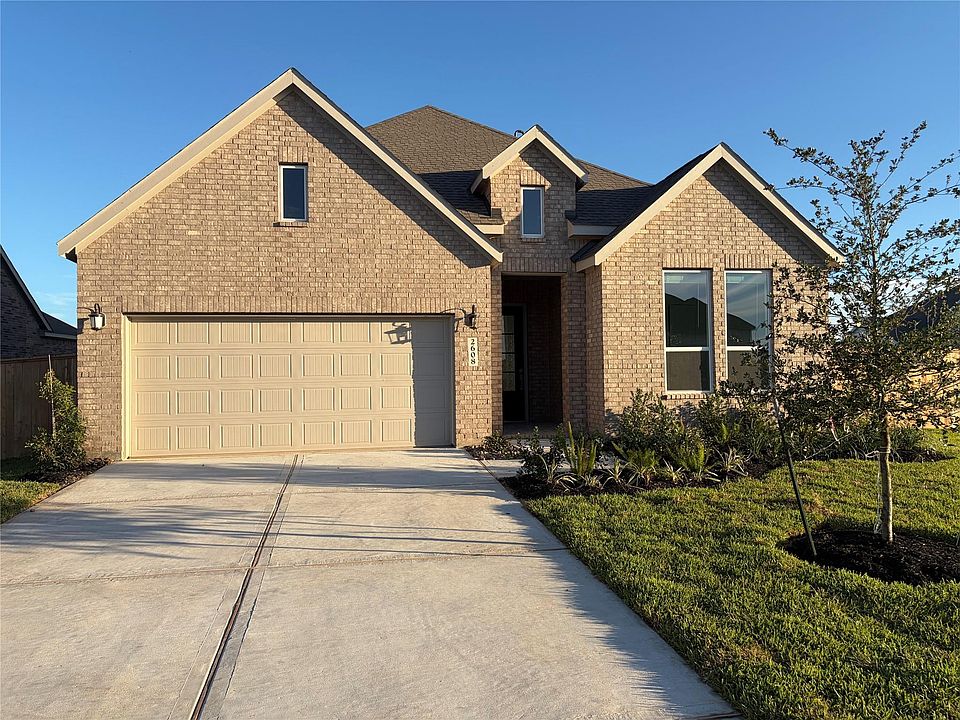 1st image of 2608 Grove Crest Dr