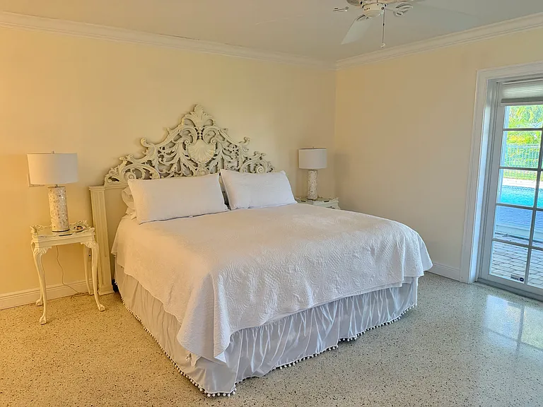 555 Camelia Ln — Photo 10