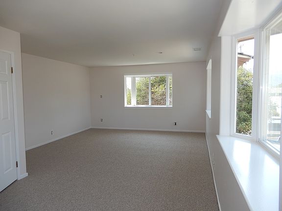 Master bedroom is large w/sitting area
