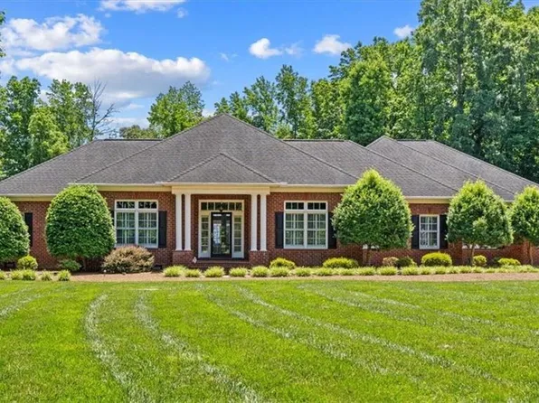 3603 Maudan Ct, Greensboro, NC 27406