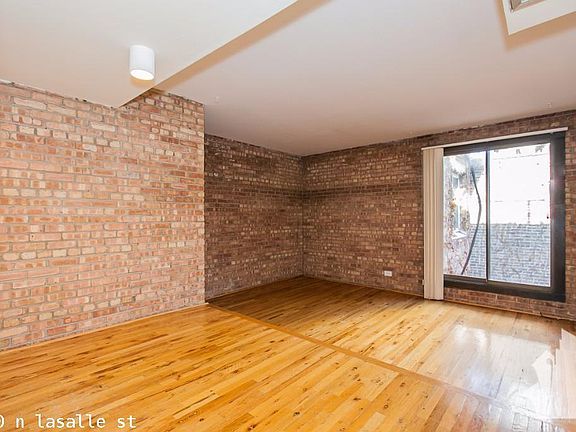 3rd image of 1220 N Lasalle St #127