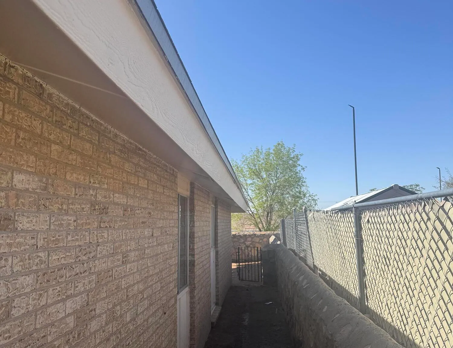 3 bed, 1.5 bath, 1144 sqft, $1,295 — Photo 3