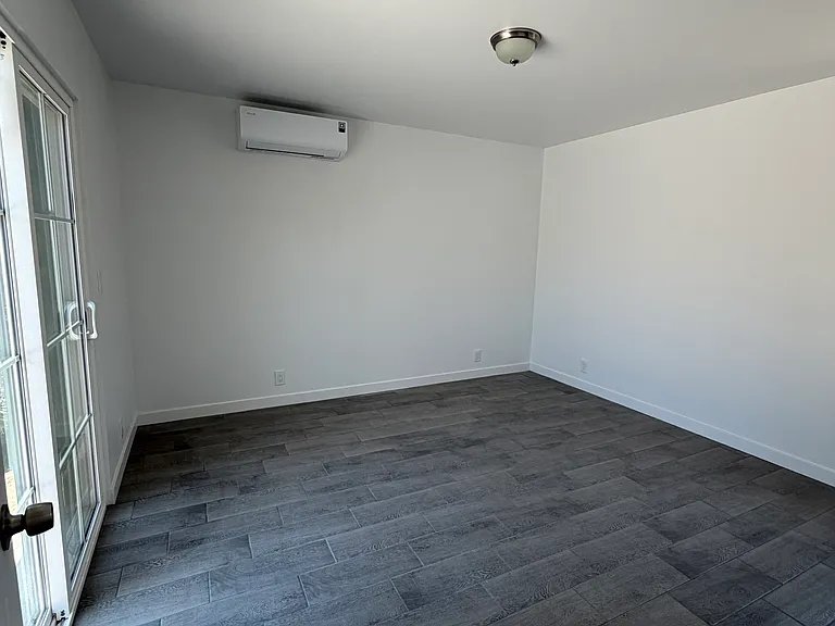3910 Cedar Ave #3912 — Photo 12