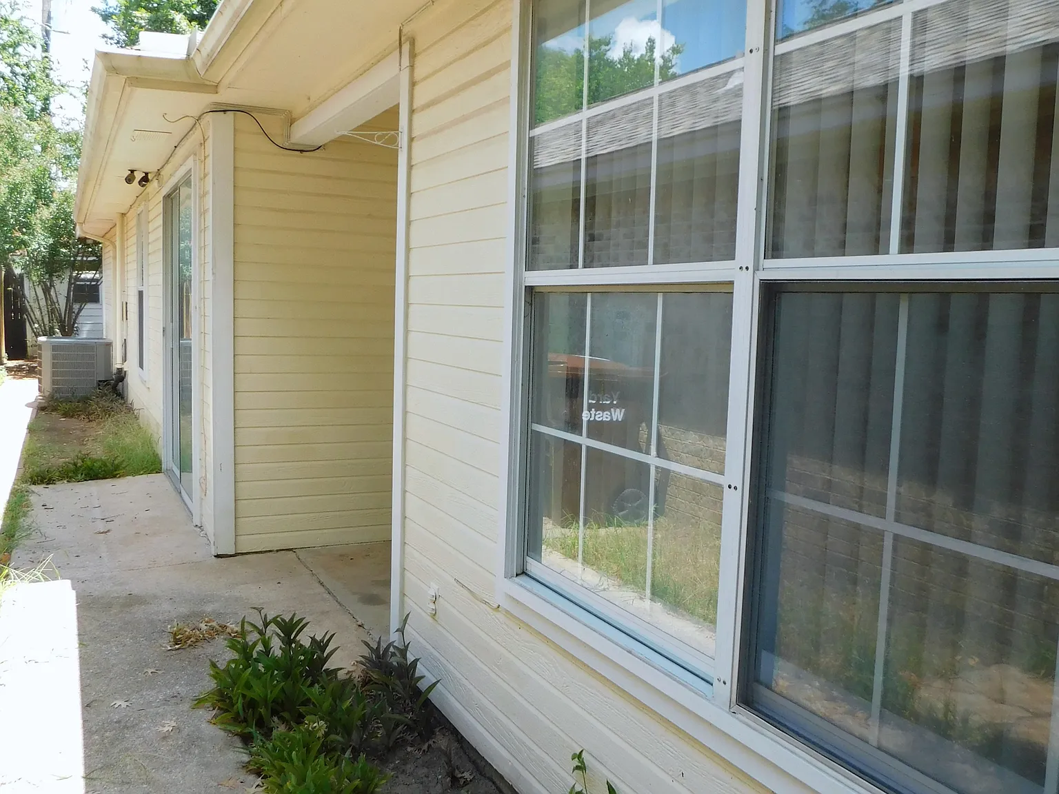 4 bed, 1427 sqft, $1,895 — Photo 4