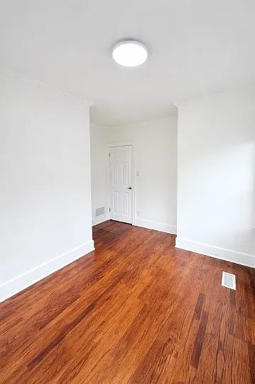 2653 Calvert St #1 — Photo 8