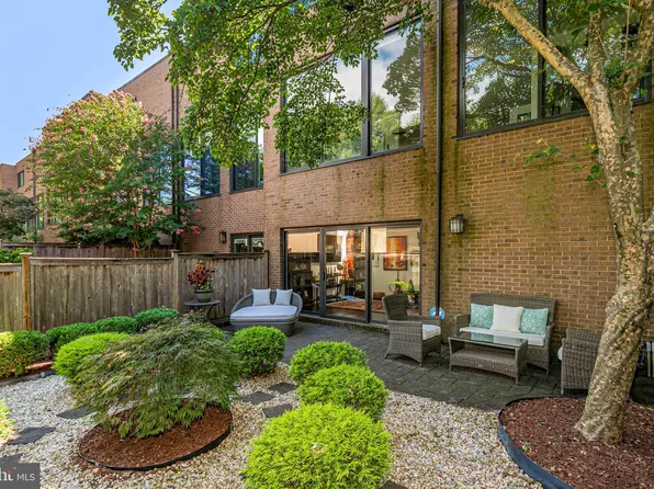 8 Willow St, Princeton, NJ 08542