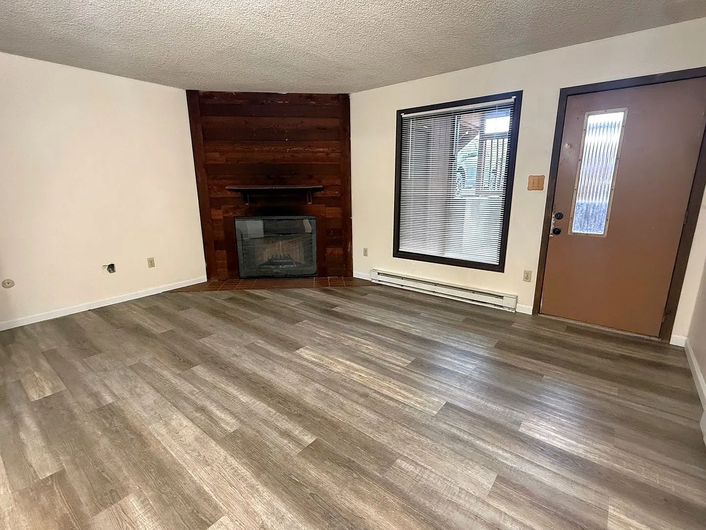 1170 Boulder Dr — Photo 2