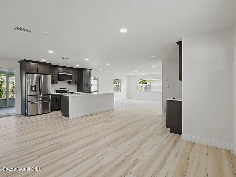 280 Antigua Dr — Photo 4