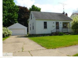 574 Armstrong Rd, Lansing, MI 48911