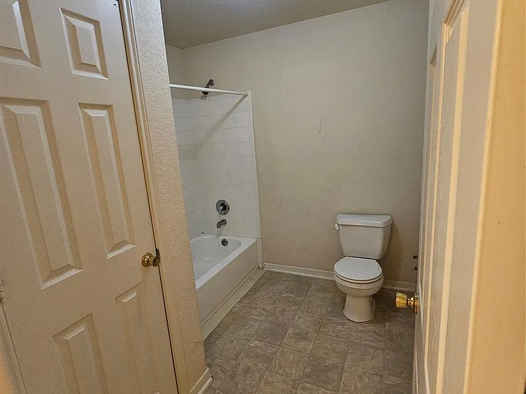 11015 Walkup Way — Photo 24
