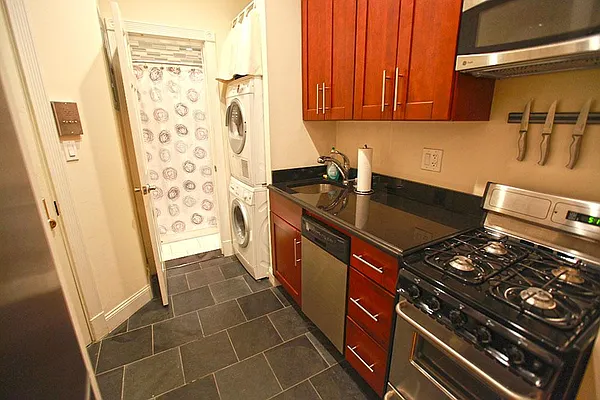 Rented by Keller Williams NYC | media 35