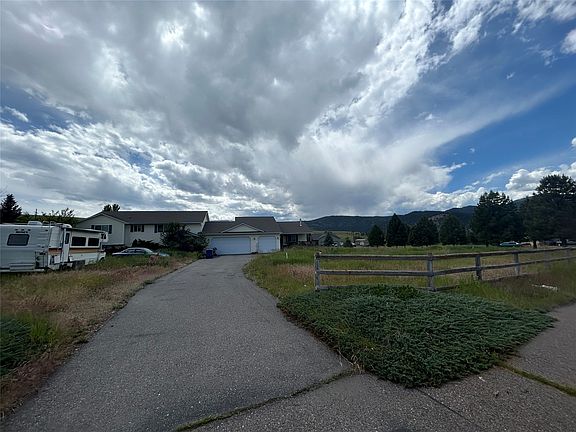 3rd image of 5387 Haugan Dr