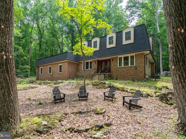 284 Whites Mill Rd, Green Lane, PA 18054