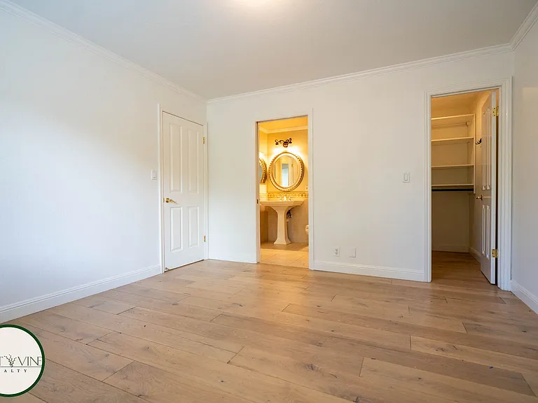 1492 Walbrook Dr — Photo 18
