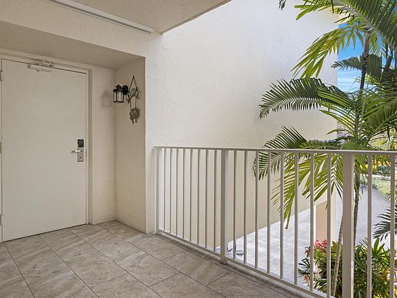 4th image of 8204 Marina Villas Dr