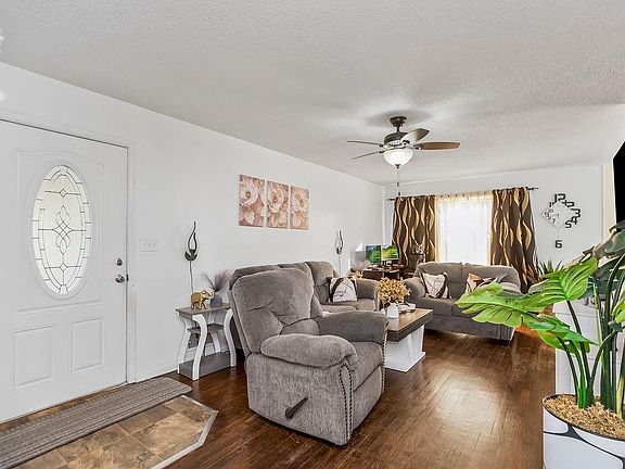2nd image of 1717 NE 50th St