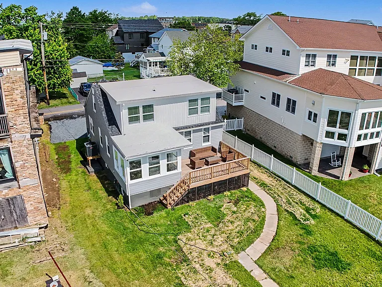 9135 Cuckold Rd — Photo 49