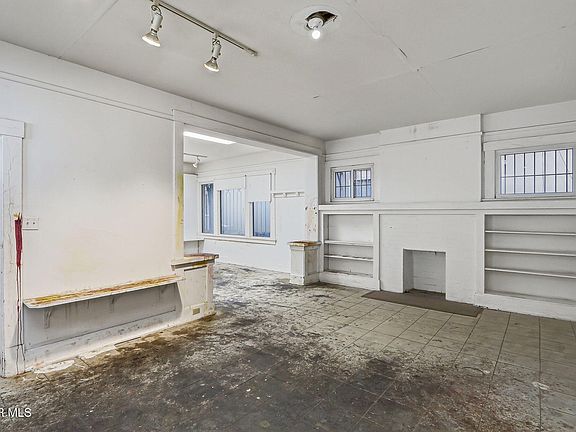 4th image of 1008 E Rio Grande Ave