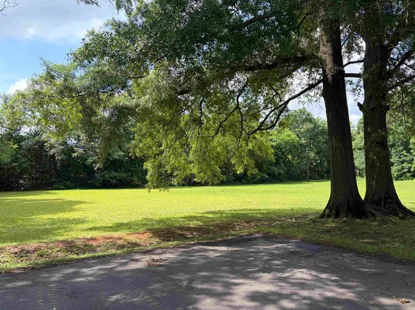 510 W Race St, Gaffney, SC 29341