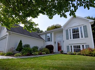 47 Osprey Dr, West Henrietta, NY 14586