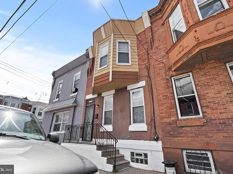 3902 N Fairhill St — Photo 1