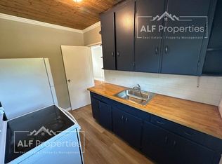 1301 S 10th St #3, Lillington, NC 27546