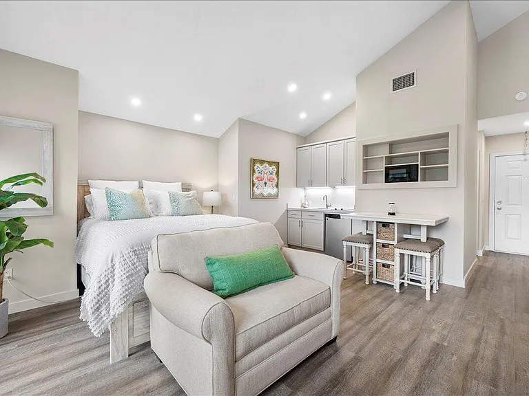 11863 Wimbledon Cir #543 — Photo 1