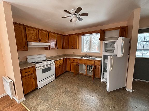 3rd image of 1003 Whim Rd