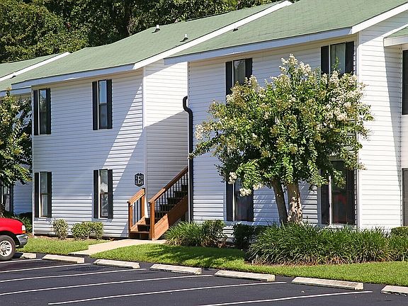 amelia-apartments-valdosta-ga-building-photo (12)