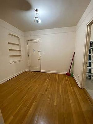 4th image of 41-72 Judge St #3F