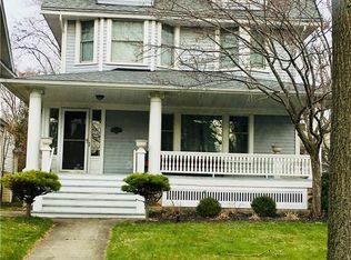1449 W Clifton Blvd, Lakewood, OH 44107