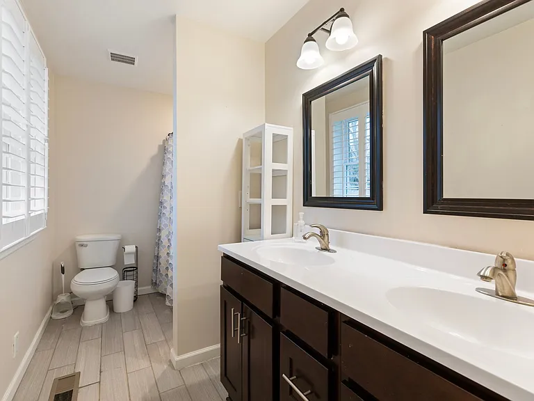 208 Hardison Ave — Photo 18