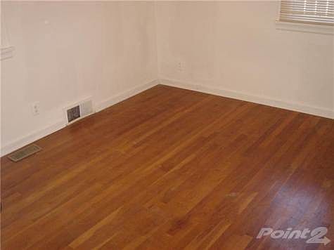 5th image of 2504 Carl St