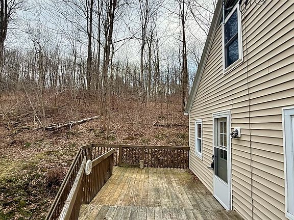 5th image of 21 W Groton Rd