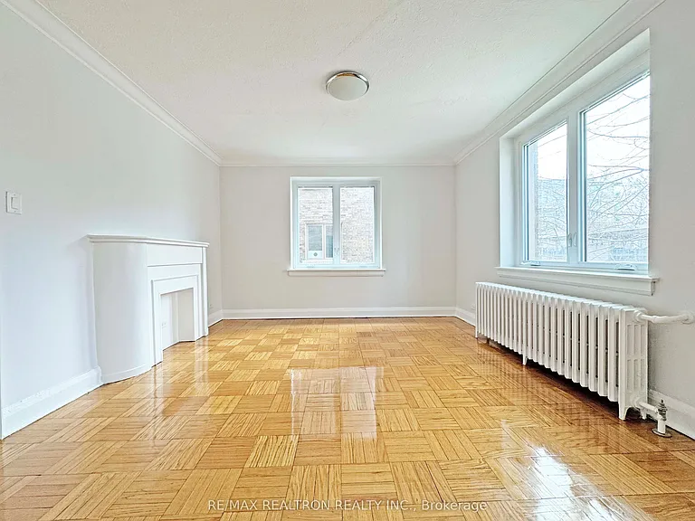 396 Avenue Rd #320 — Photo 3
