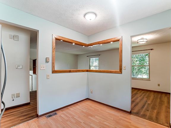 5th image of 7623 Yosemite Dr