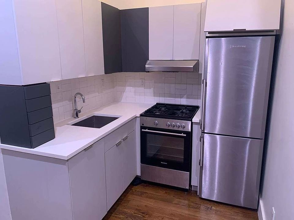 1st image of 1150 Pacific St #3RR