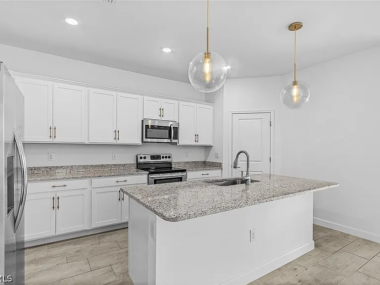 11151 Timber Creek Dr E — Photo 12